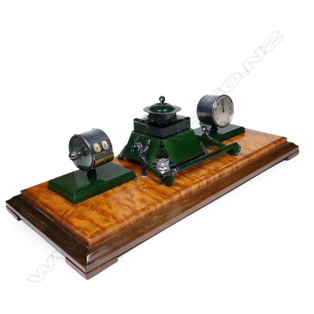 P N Denton (Wellington) silver, pounamu and wood desk stand, Image 1++